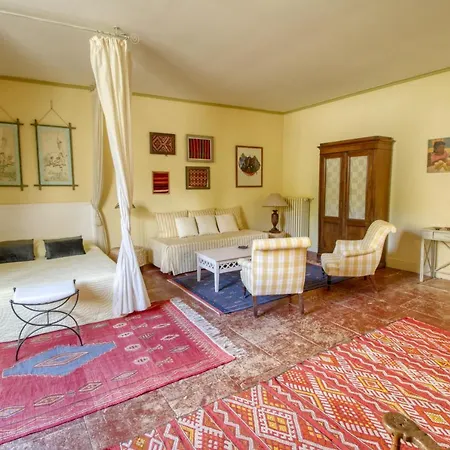 Mas D'escattes Bed & Breakfast Nîmes