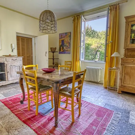 Mas D'escattes Bed & Breakfast Nimes