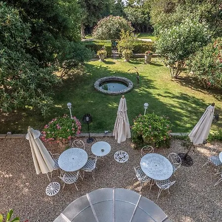 Mas D'escattes 4* Nîmes